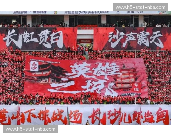 中韩对决：在绿茵场的“宿命”交锋中，寻找那一抹红色的奇迹